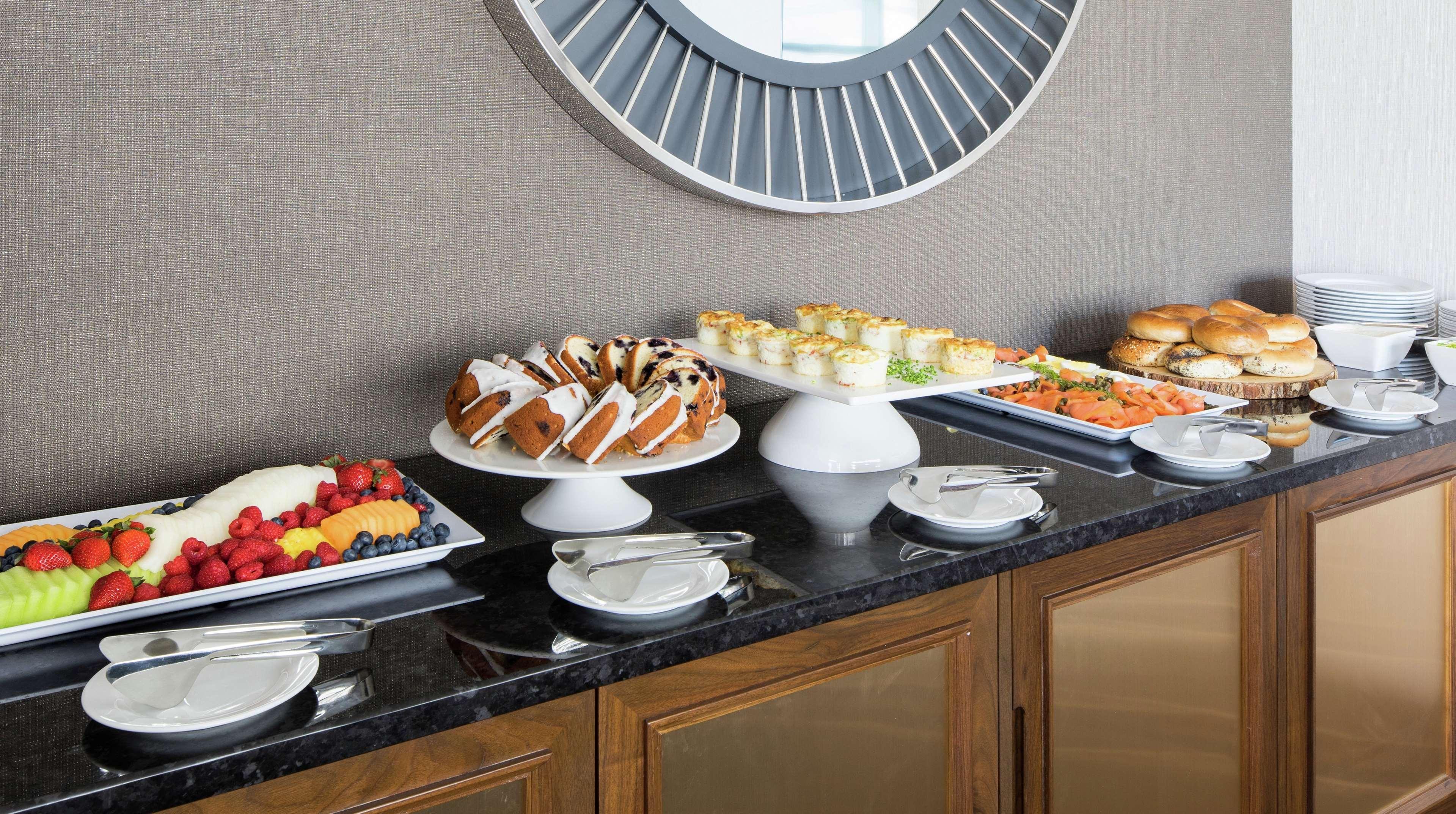 Home2 Suites By Hilton Chicago Mccormick Place Ngoại thất bức ảnh