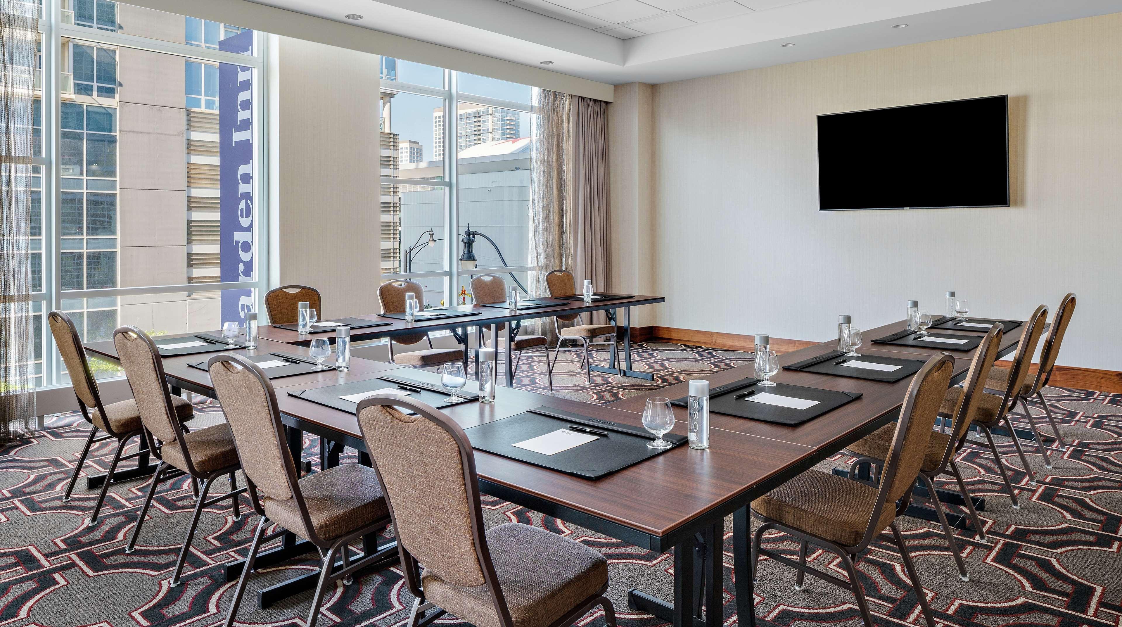 Home2 Suites By Hilton Chicago Mccormick Place Ngoại thất bức ảnh