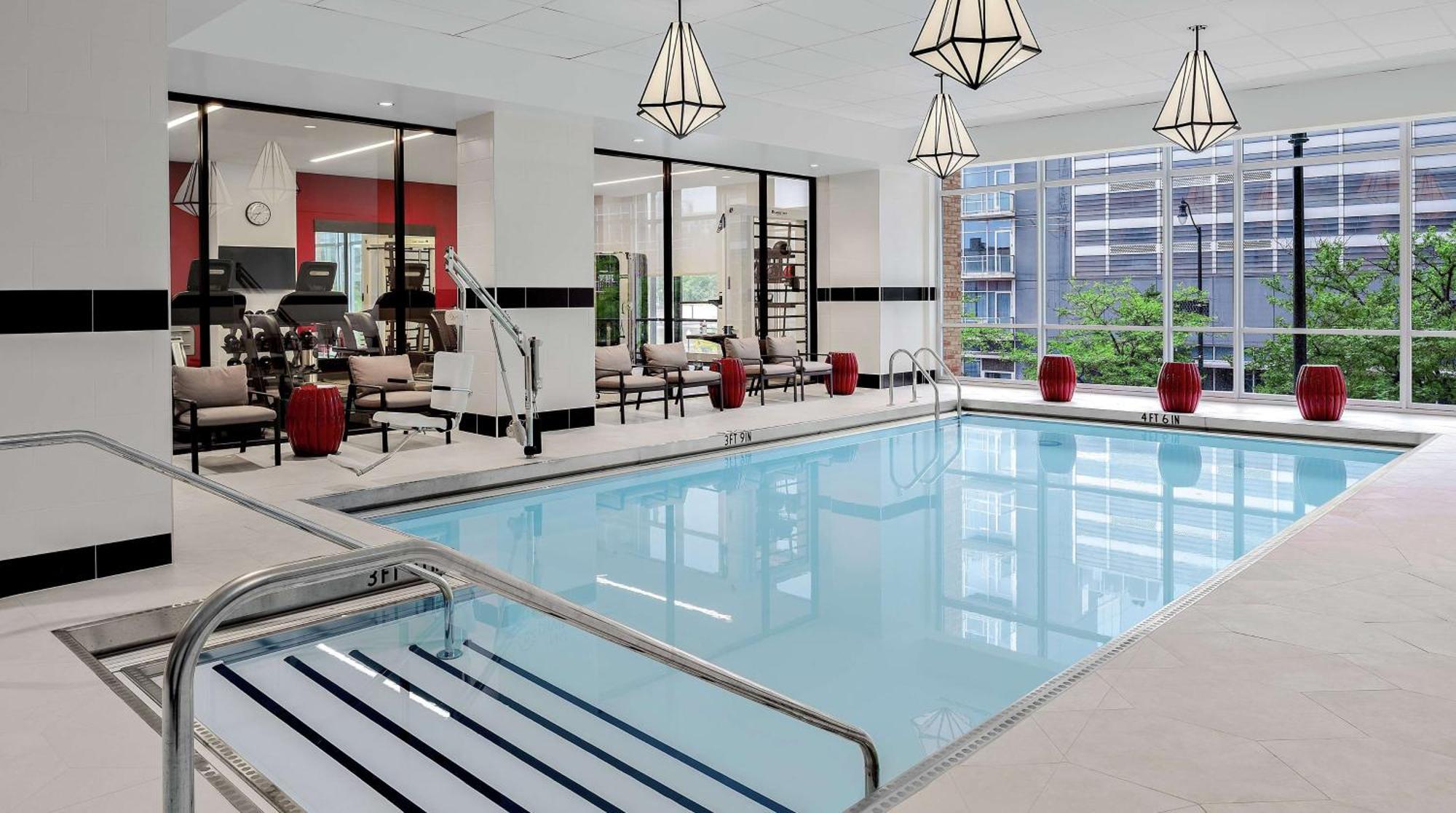 Home2 Suites By Hilton Chicago Mccormick Place Ngoại thất bức ảnh
